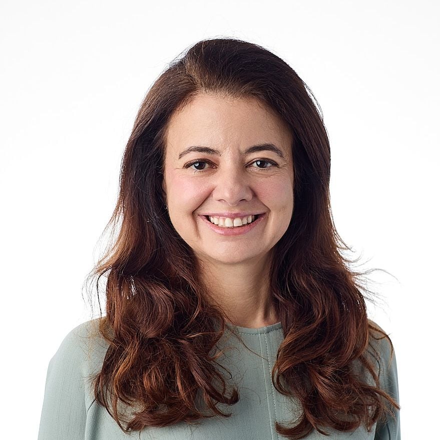 Laura Deal Lacey Headshot